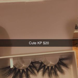 Lashes black -human hair